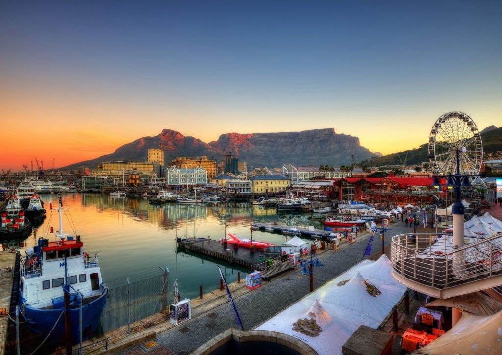 cape town waterfront with table mountain